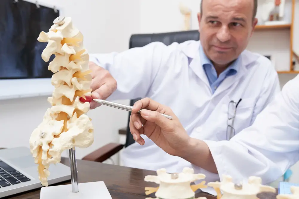 Spinal Fractures: Causes, Symptoms, and Treatment Options